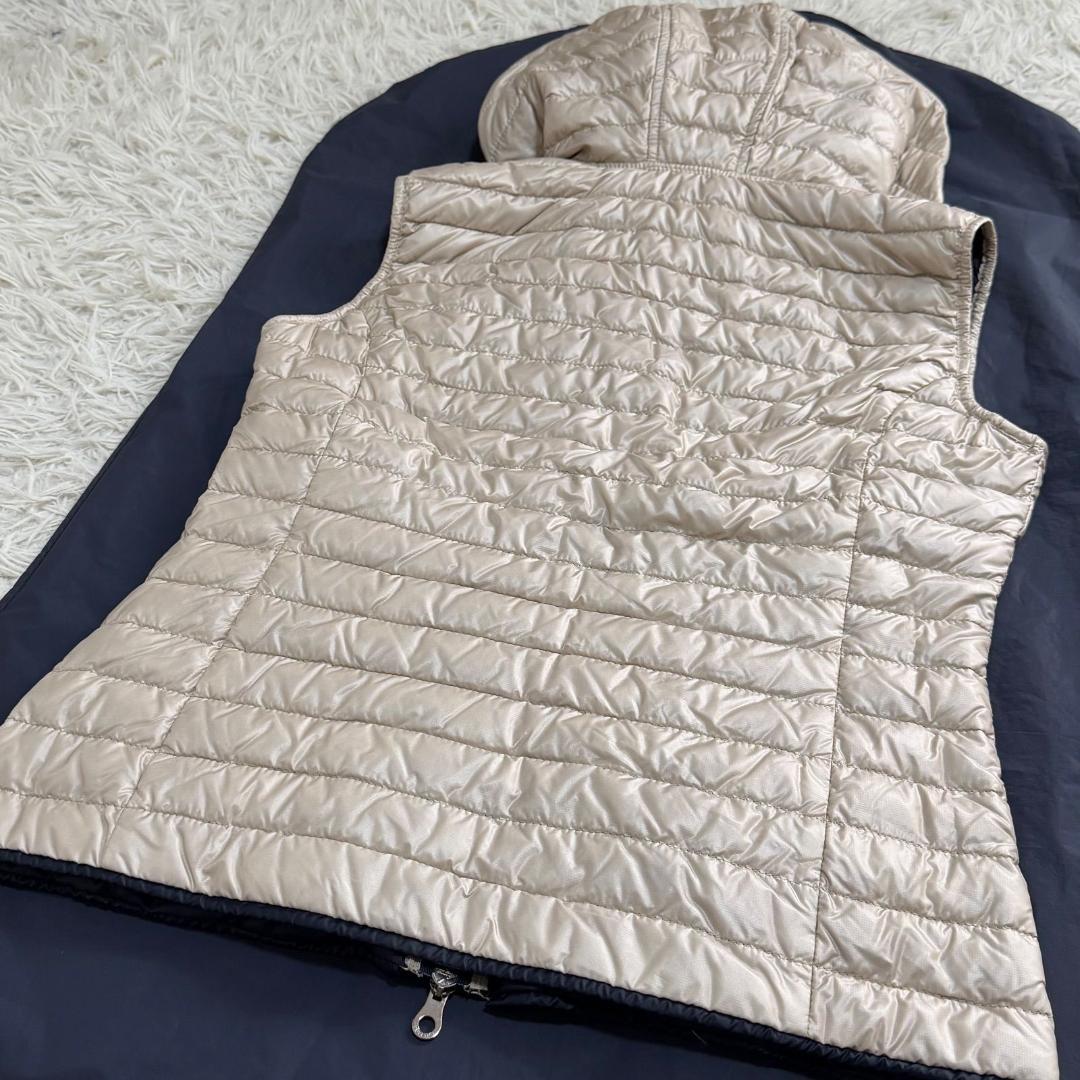 16420✨デュベティカ 42 L ダウンベスト Dロゴ フード ホワイト