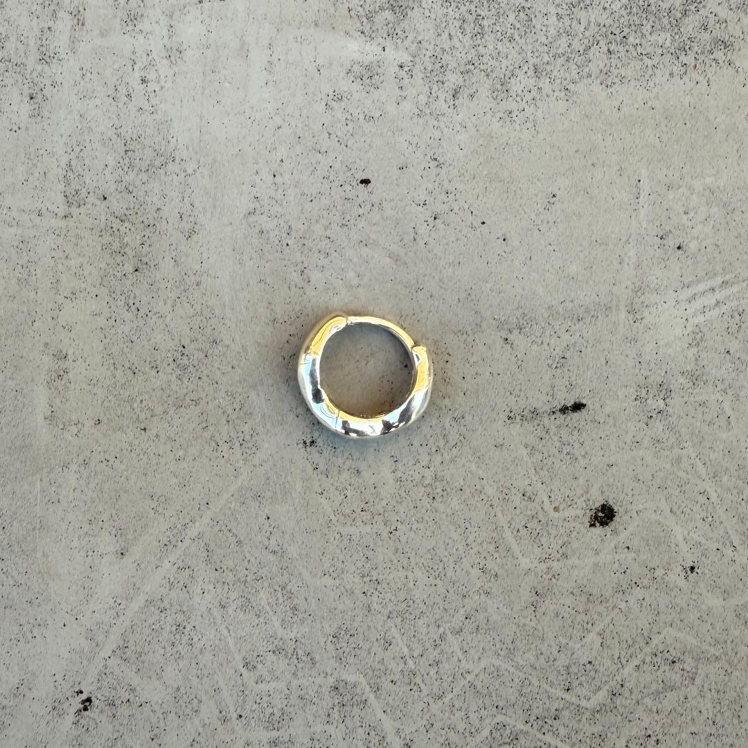 アクセサリー LOUIS ABEL AUREA POLISHED MINI HOOP