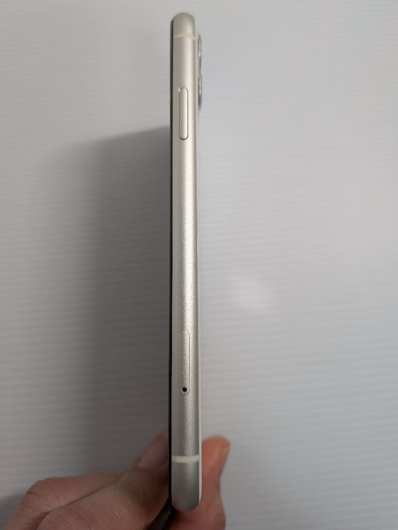 iPhone 11 64GB docomo ジャンク 画面割れ ネットワーク◯