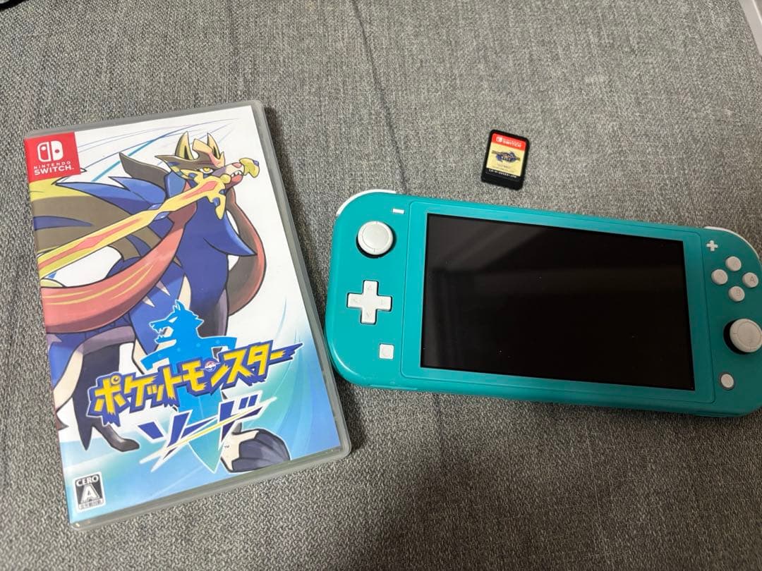 Switchライト　本体＋ポケモンソード＋モンハンライズ　セット売り