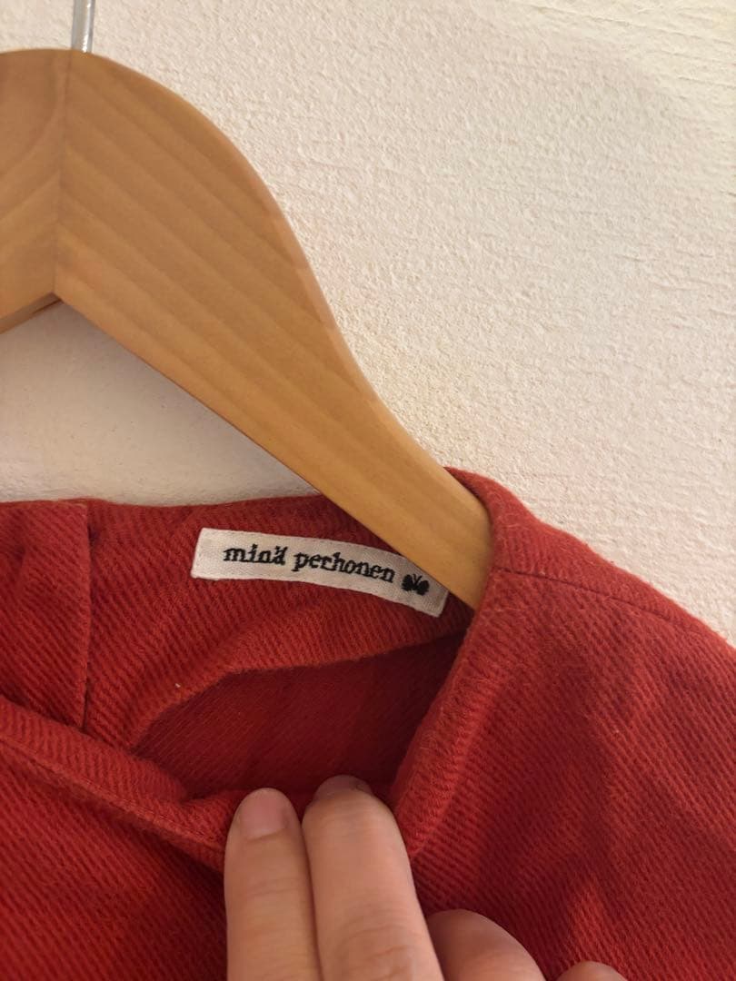 minä perhonen 赤い花柄ワンピース 140