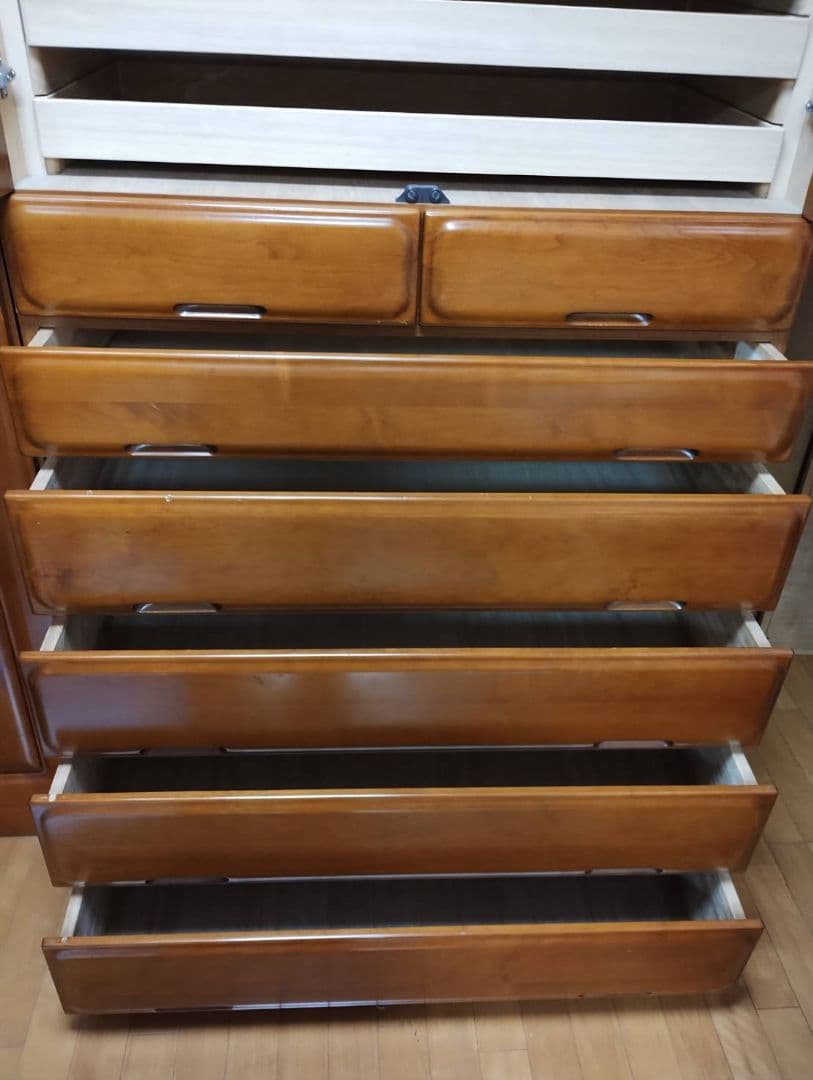 2月23日まで出品　送料込　高級　 箪笥　着物　タンス　ポリエステル塗装　国産