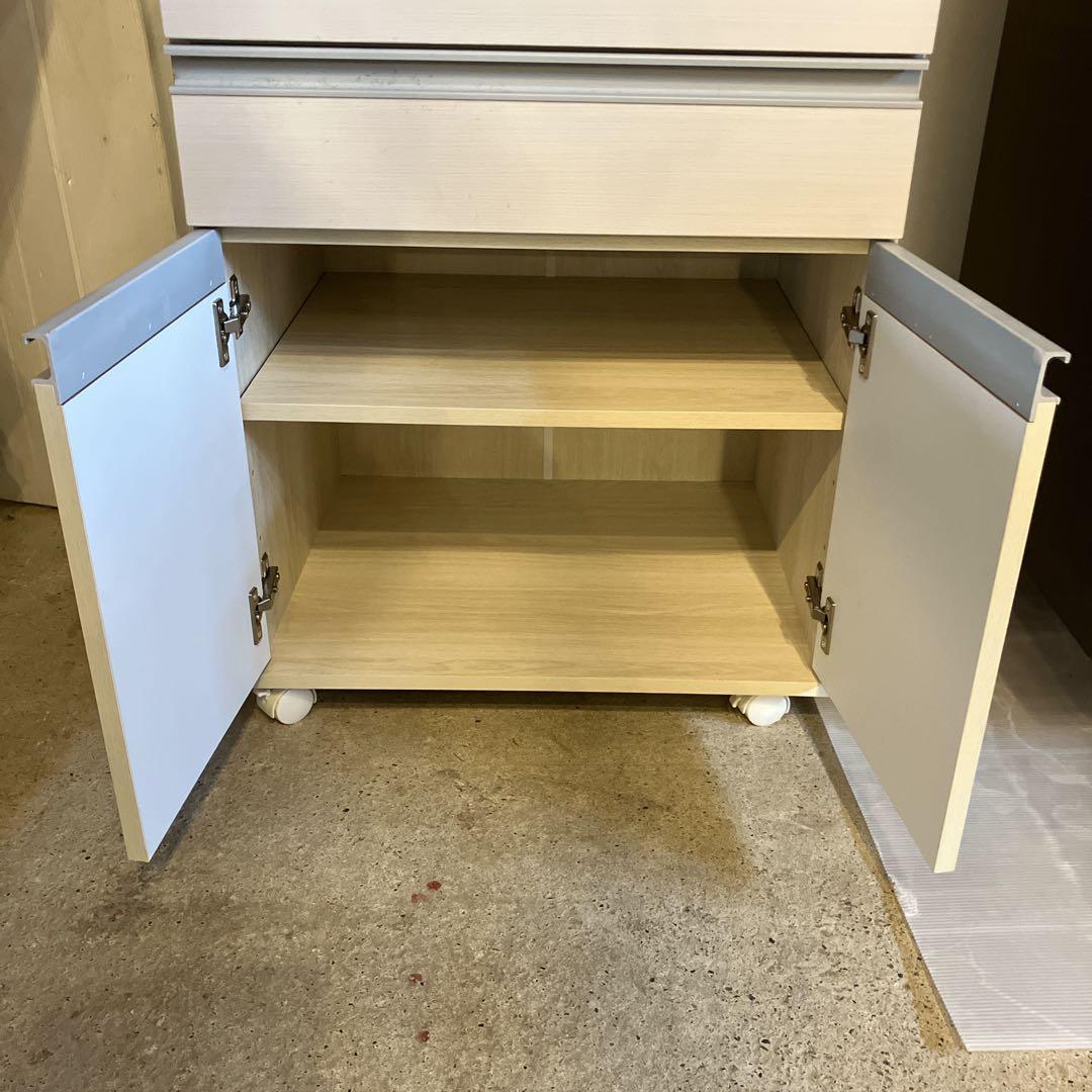 ニトリ　レンジボード キッチンボード　キッチン収納　コンセント穴有り