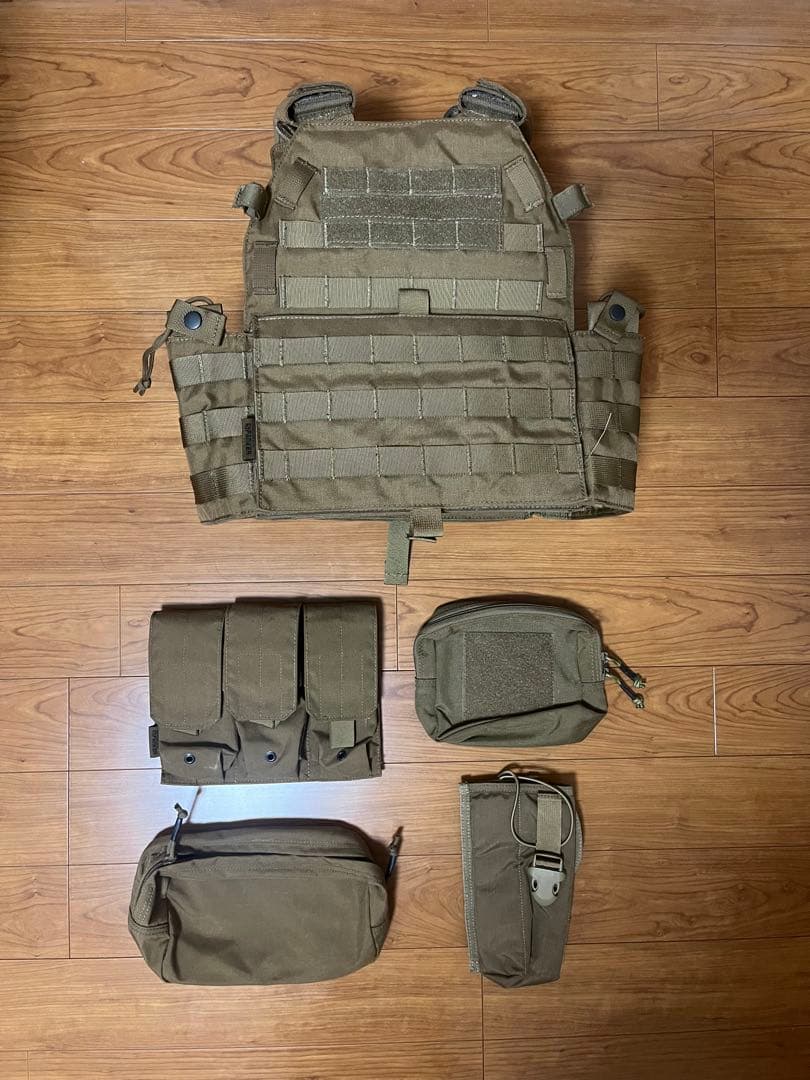 プレートキャリア　サバゲー