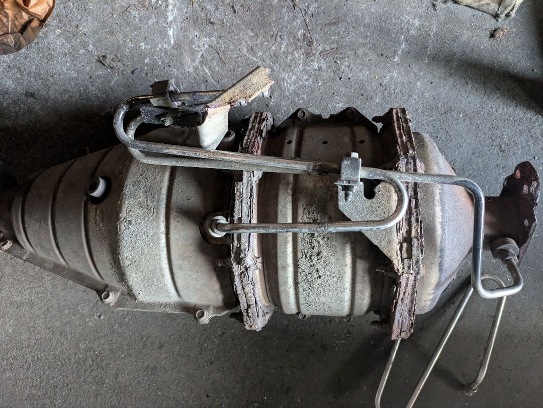 いすずDPD／DPFマフラー　ジャンク