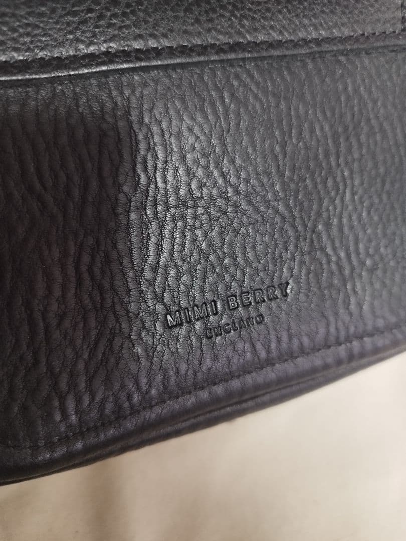 未使用　Mimi Berry 黒 レザー ショルダーバッグ　革　ミニ