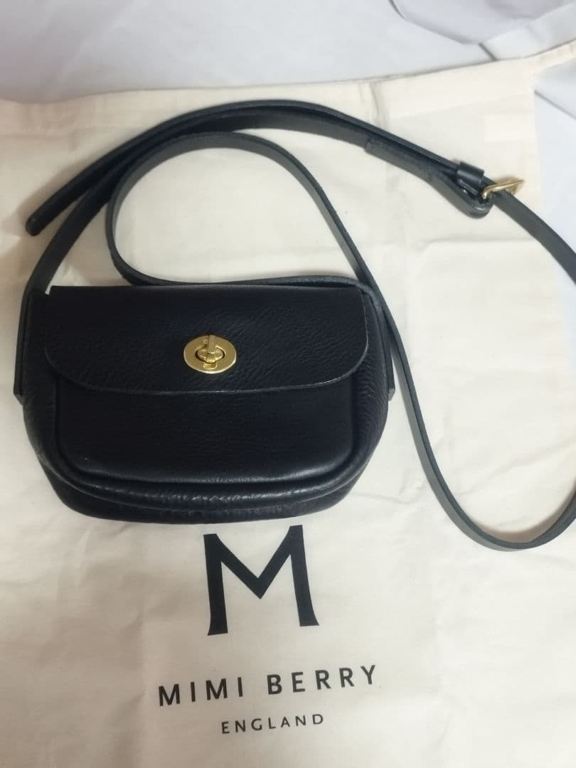 未使用　Mimi Berry 黒 レザー ショルダーバッグ　革　ミニ