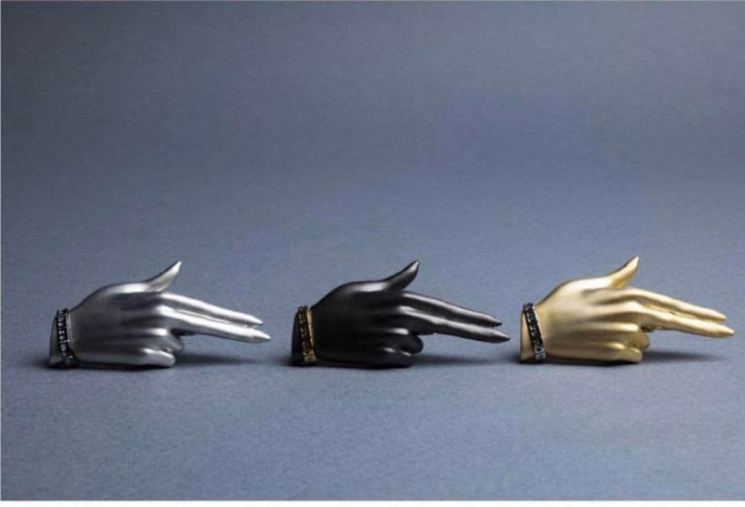 hazama×adoコラボ　ネクタイピン