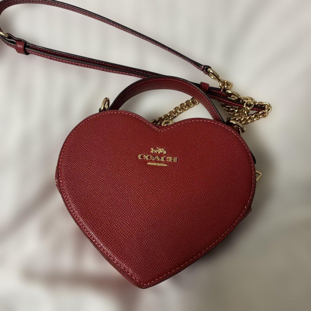 e*5様 coach ハートバック