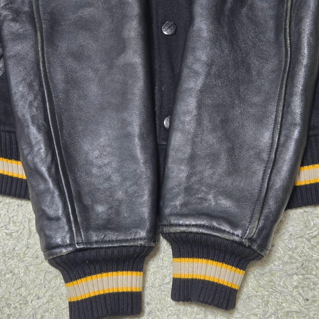 激レア　アヴィレックス　M　虎　バーシティ　レザージャケット　スタジャン　黒