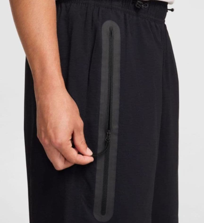 NIKE HM7159-010　テック　ウーブン　オープンヘムパンツ　Sサイズ