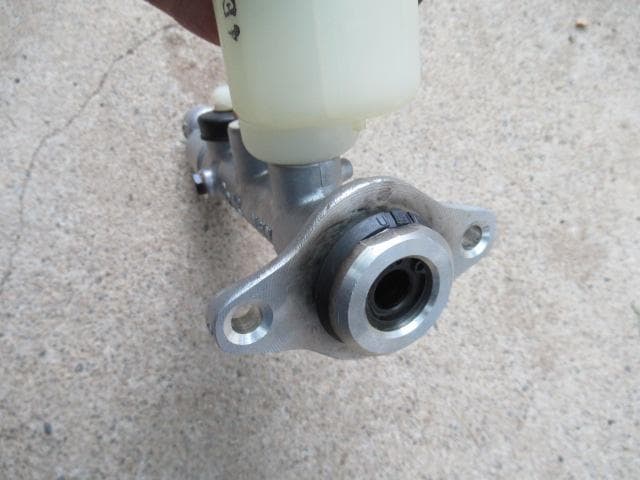 AE86用　ブレーキマスターシリンダーアッシー　47201-12340