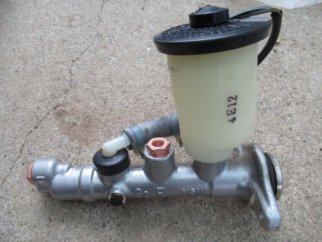 AE86用　ブレーキマスターシリンダーアッシー　47201-12340