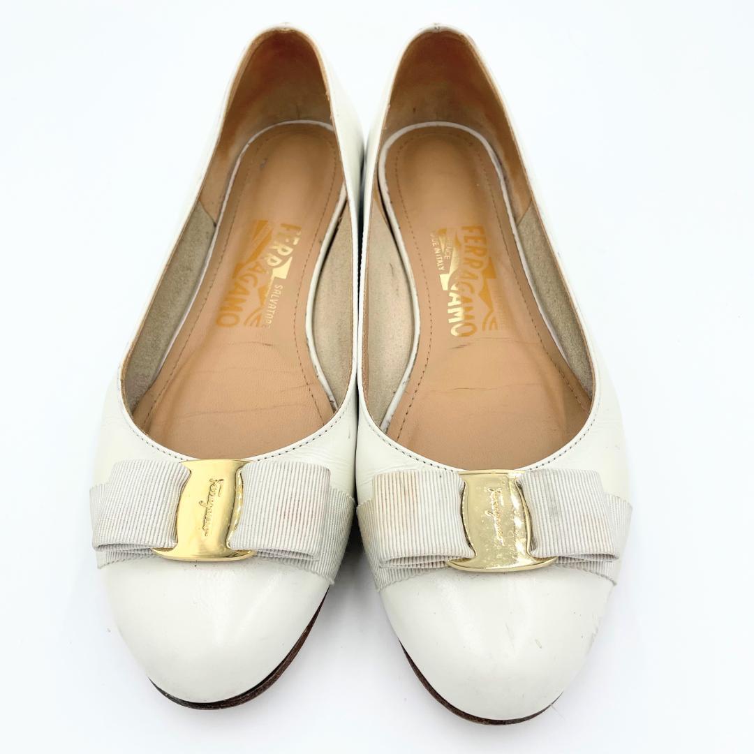 Salvatore Ferragamo フラットパンプス　ヴァラリボン　23.5