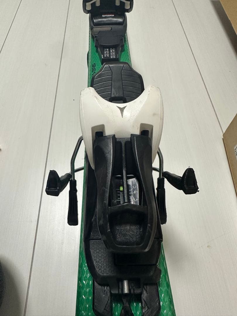 ATOMIC REDS X2 スキー 340 グリーン