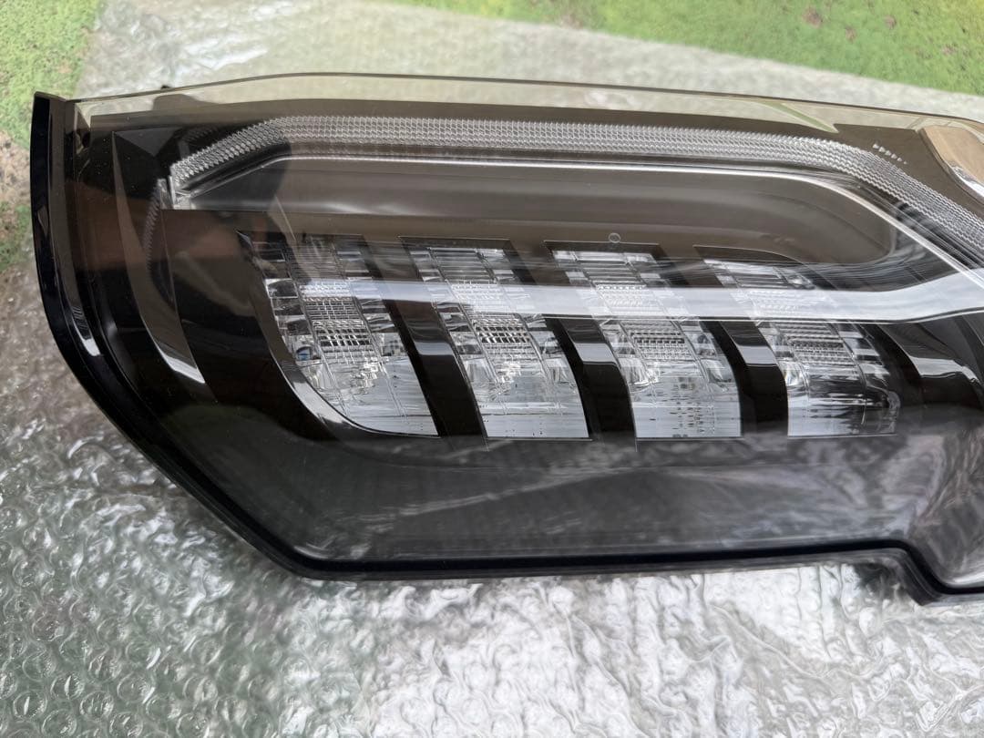 NBOX テールランプ 右　JF3