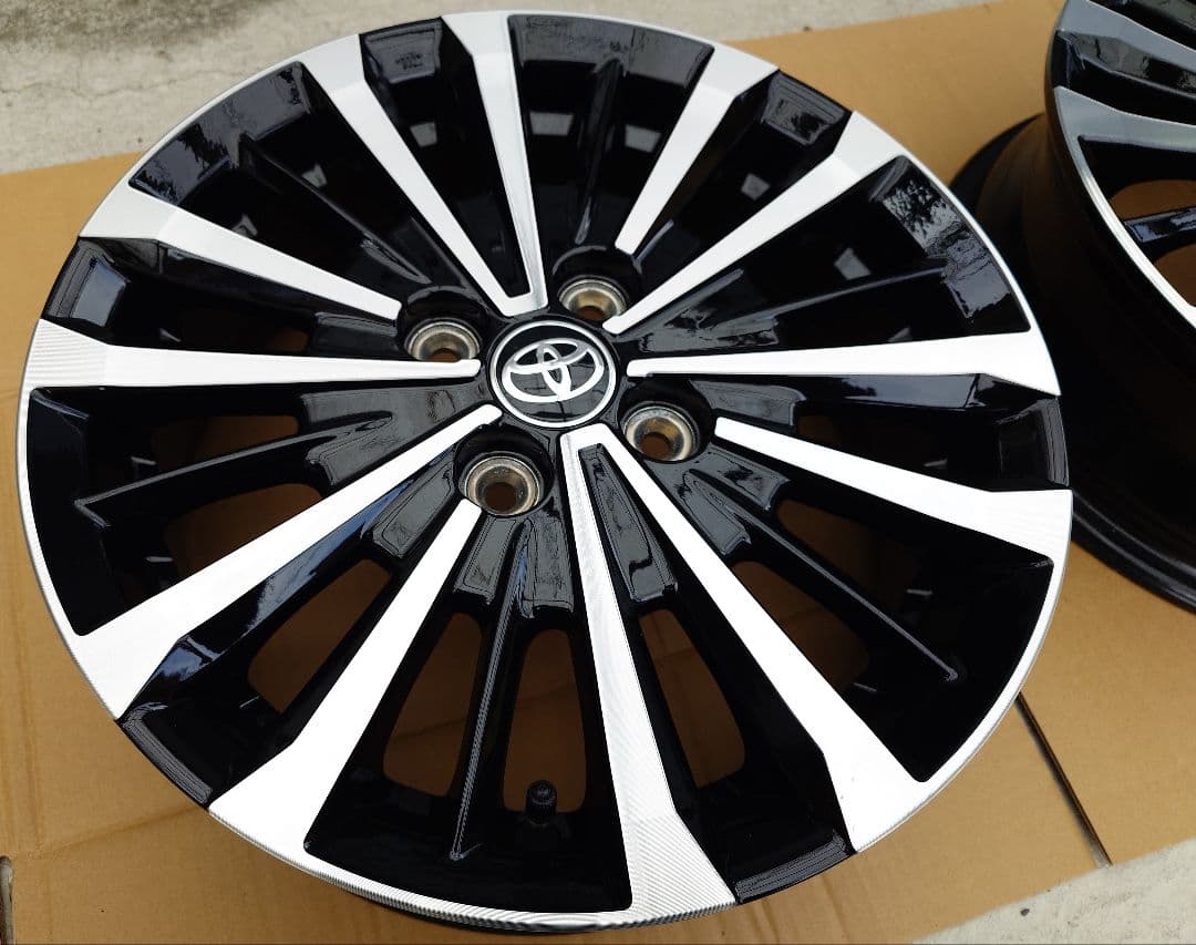 トヨタ ルーミー カスタム G-T 純正 15インチ アルミホイール