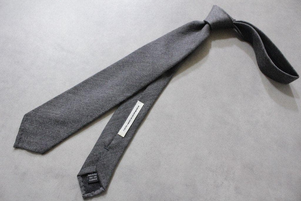 NICKY★新品2.5万円ニッキー カシミアグレーネクタイ 剣先スフォデラート