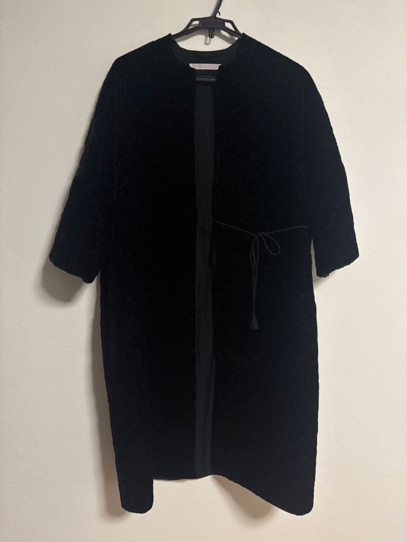 【新品未使用】152000円からお値下げ中！　towavaseベルベットコート