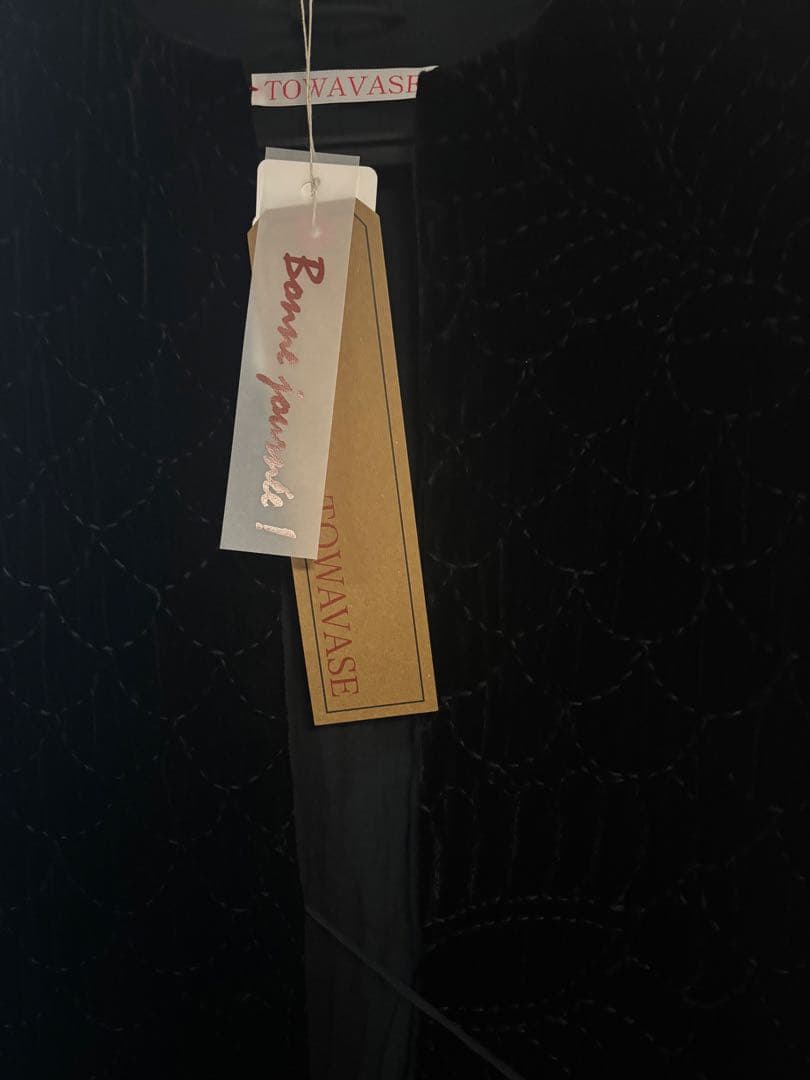 【新品未使用】152000円からお値下げ中！　towavaseベルベットコート