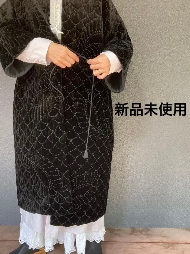 【新品未使用】152000円からお値下げ中！　towavaseベルベットコート