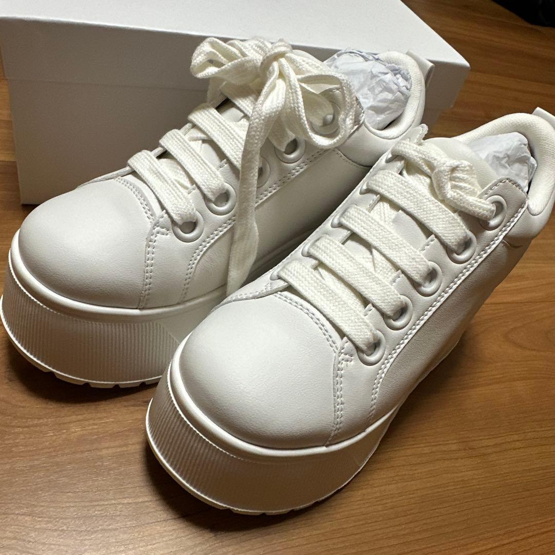 鈴木亜美さん スニーカー Sサイズ プラットフォームスニーカー 靴 白 ホワイト