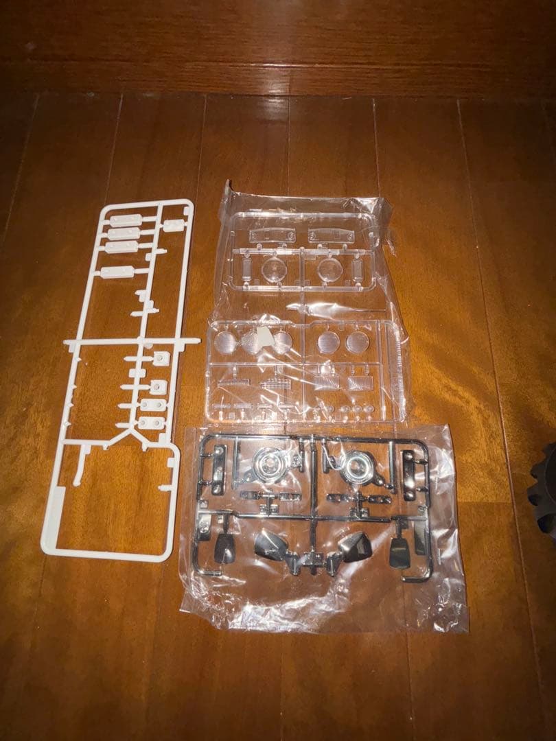 2ビート 1/10 タミヤ ハイラックス4WD マウンテンライダー仕様