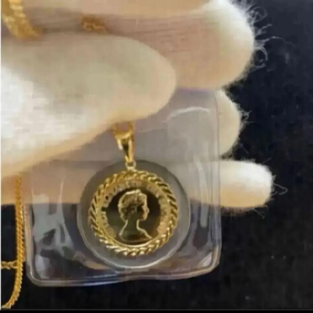 K18.18金ペンダントトップ。