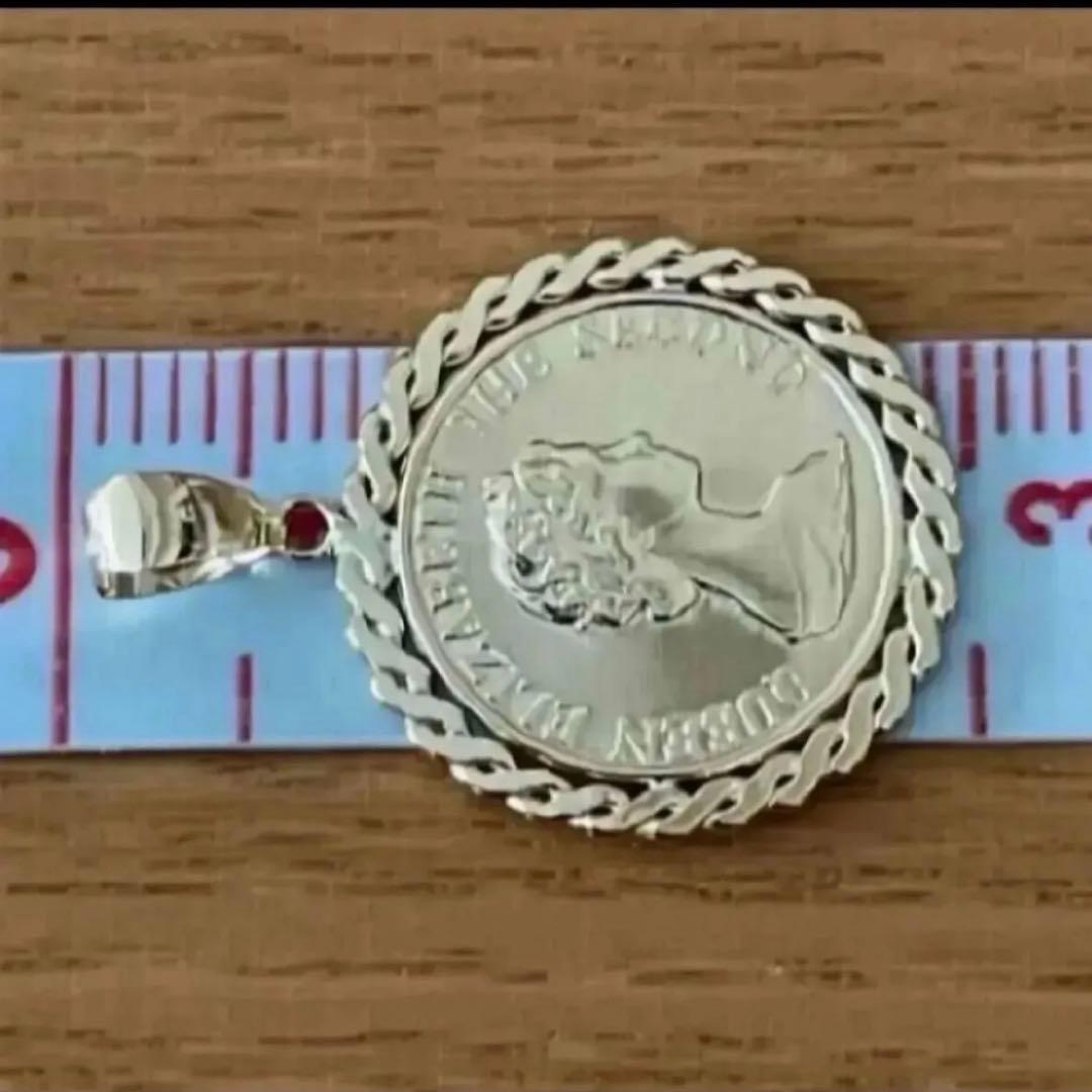 K18.18金ペンダントトップ。