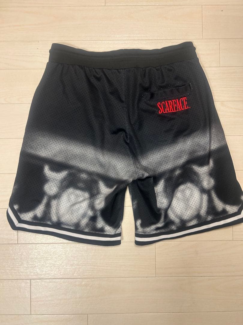 Scarfaceトニーモンタナ　バスパン　激レア