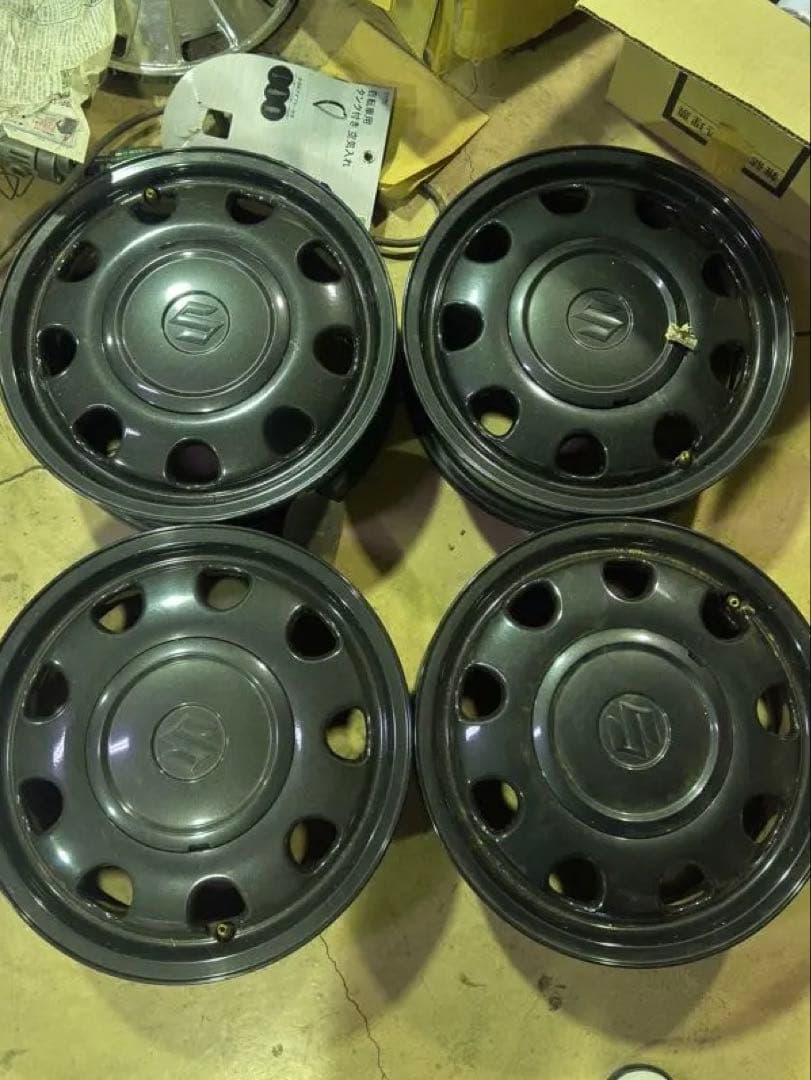 スペーシアギア純正ホイール センターキャップ付き （ほぼ新品）