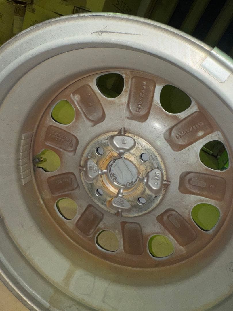 スペーシアギア純正ホイール センターキャップ付き （ほぼ新品）