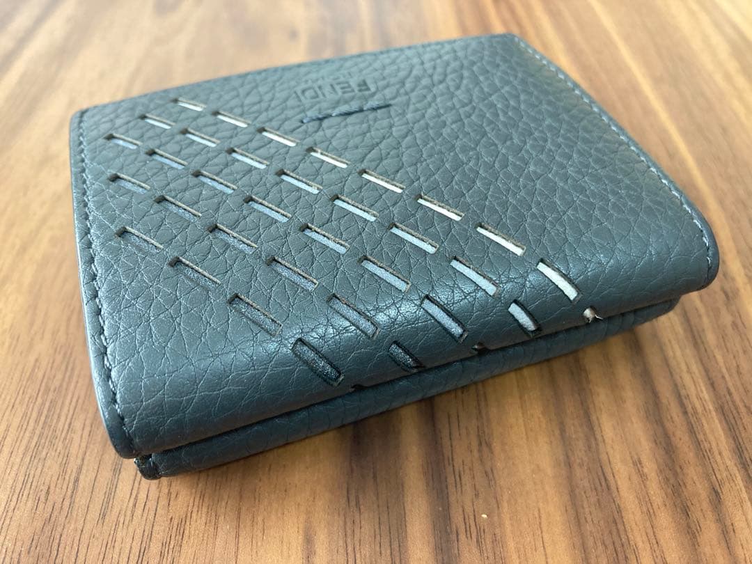 中古　フェンディ並行輸入品ダークグレー 三つ折り財布