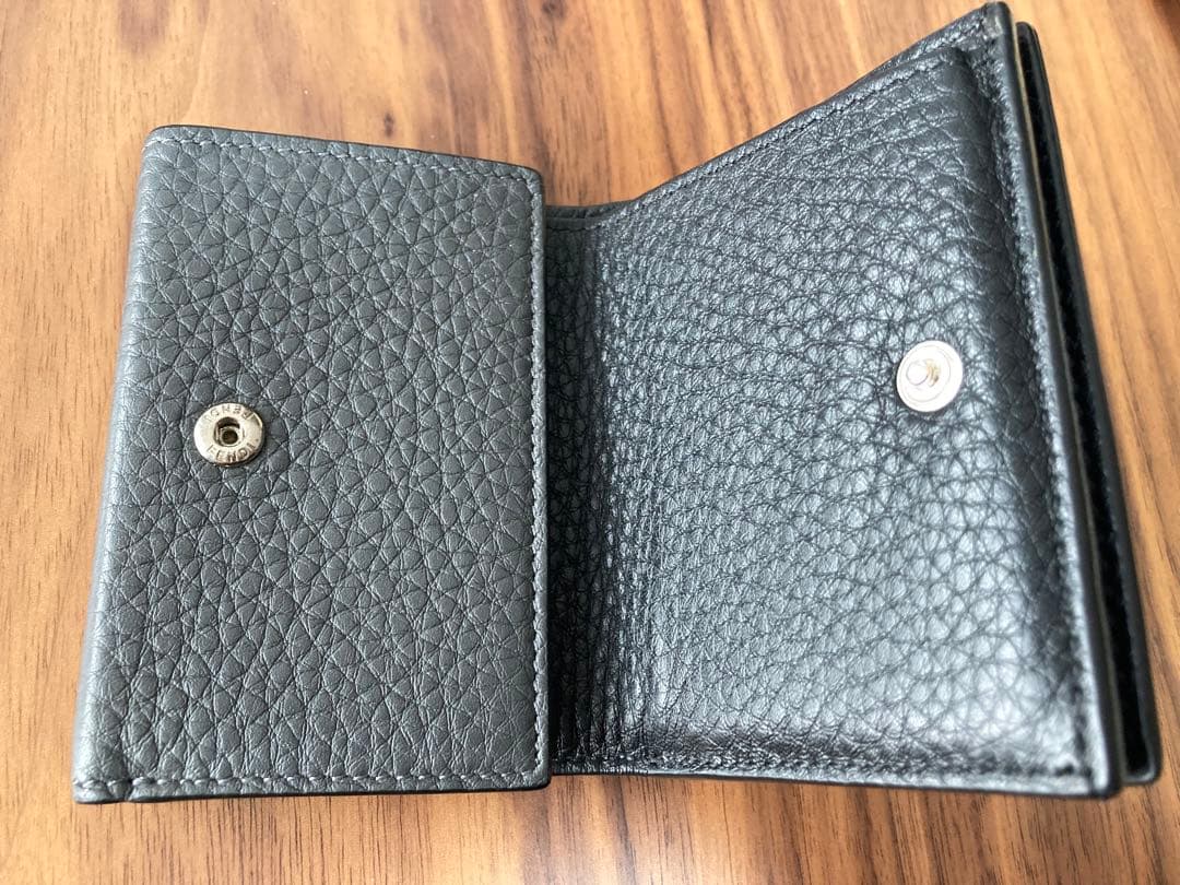 中古　フェンディ並行輸入品ダークグレー 三つ折り財布