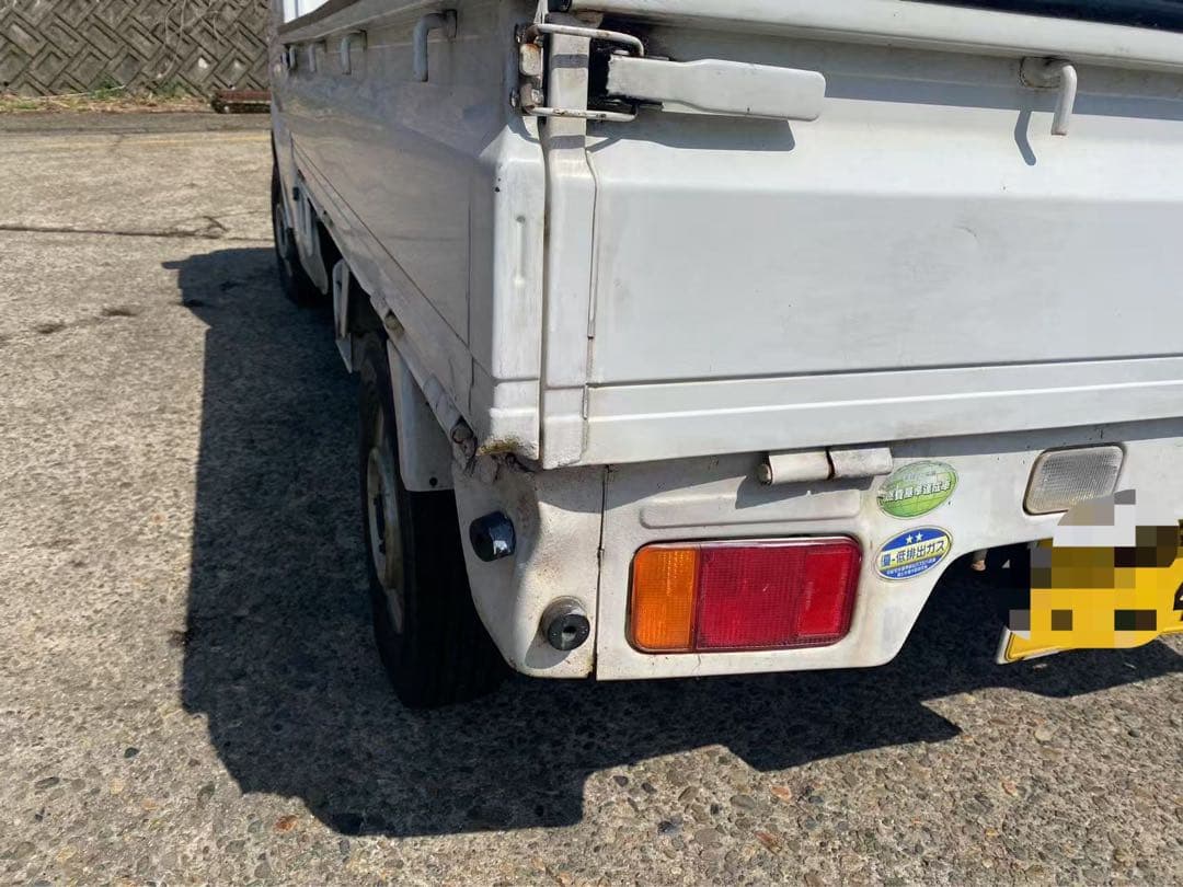 SUZUKI Carry 軽トラック 4WD ホワイト