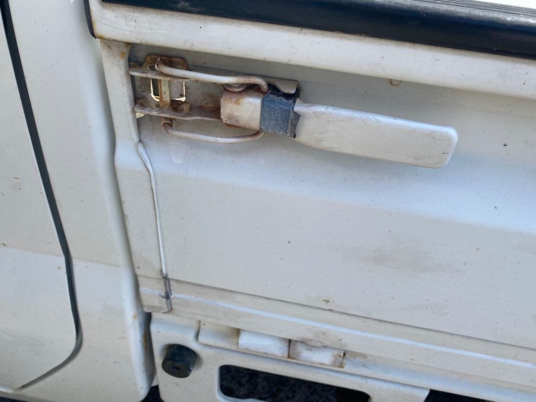 SUZUKI Carry 軽トラック 4WD ホワイト