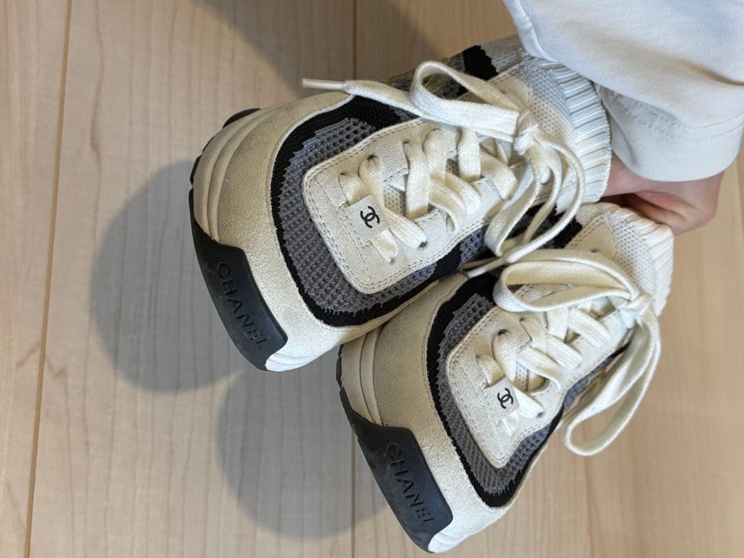 CHANELスニーカー