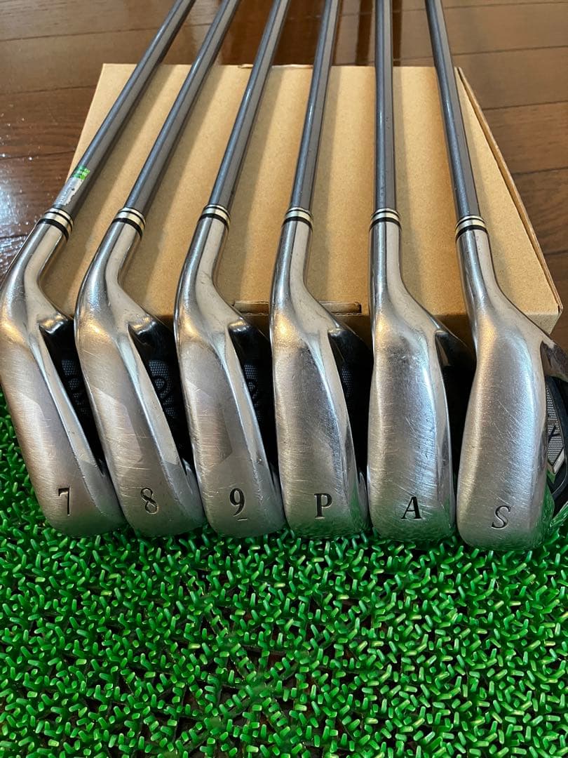 ゼクシオセブンアイアン６本セット