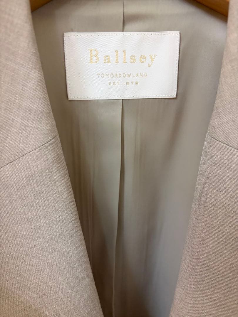 今季完売品★トゥモローランド Ballsey テーラードジャケット ベージュ