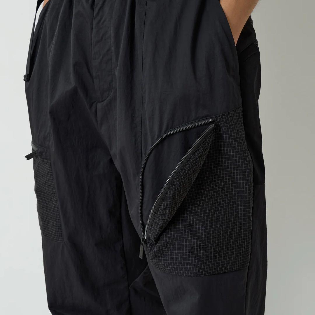 WHITE MOUNTAINEERING BLK パラシュートパンツ