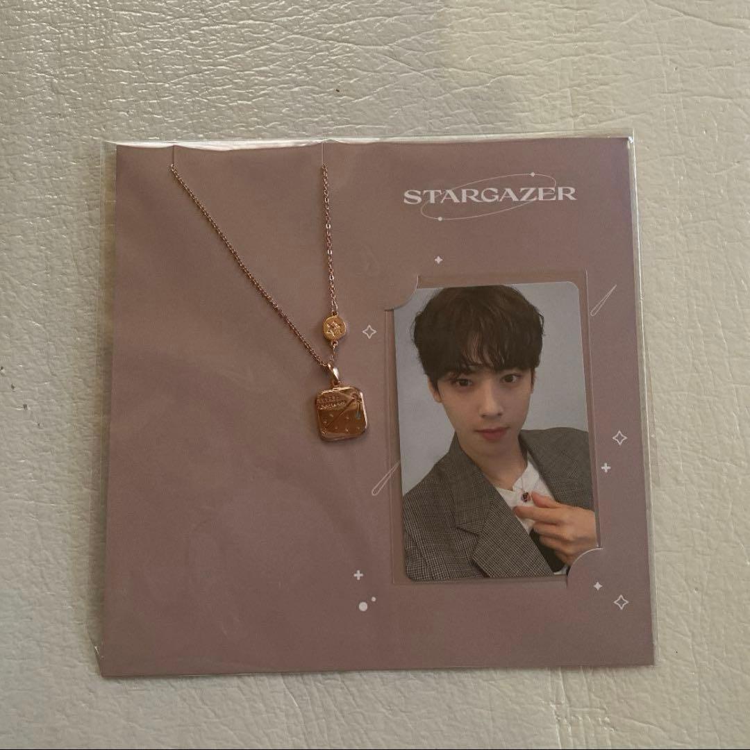 ウヌ　ネックレス