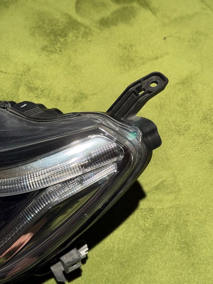 マークX 中期　純正ヘッドライト 左　(右側も)