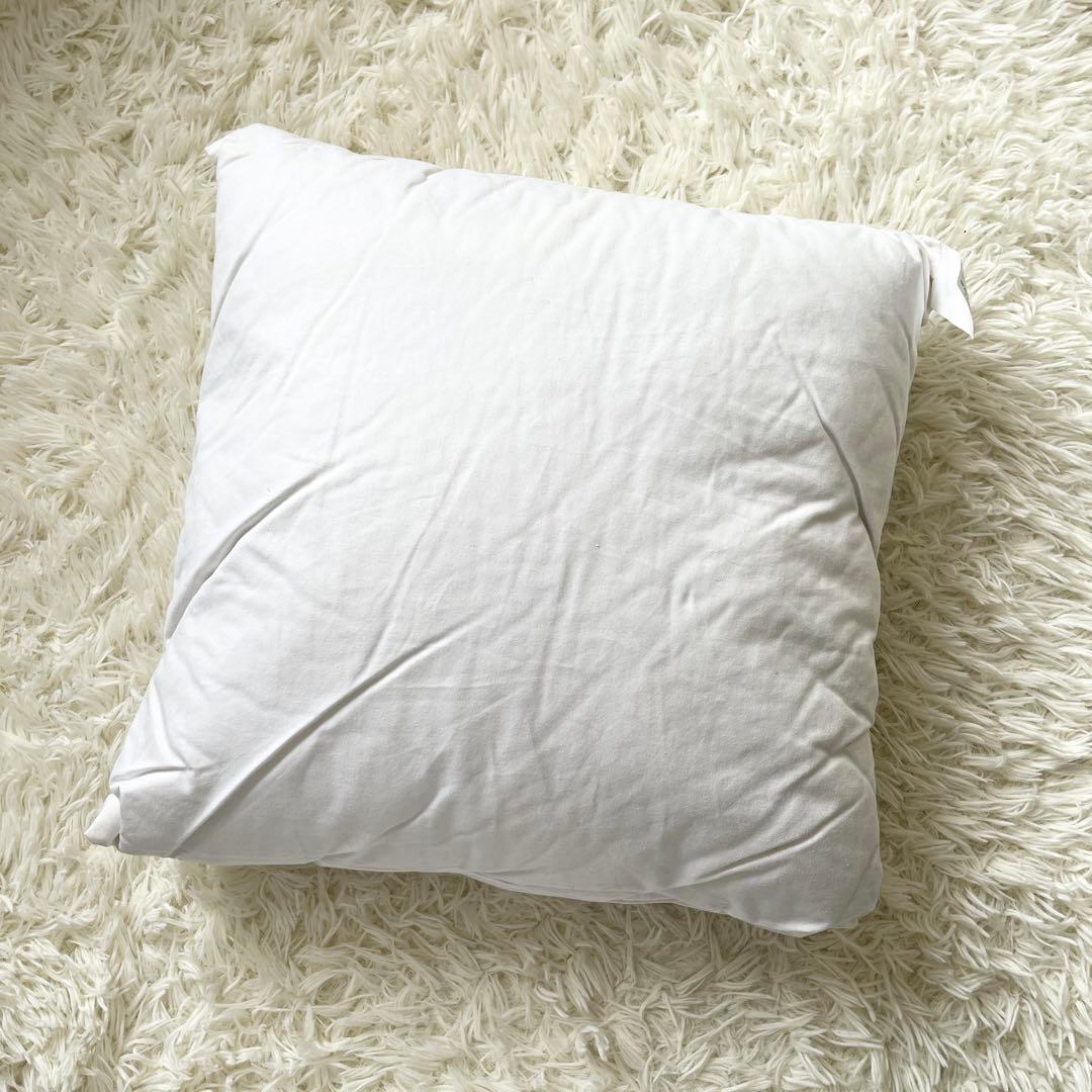 マックスマーラ　クッション　M字ロゴ　刺繍　モノグラム　ブラウン　茶色　キャメル