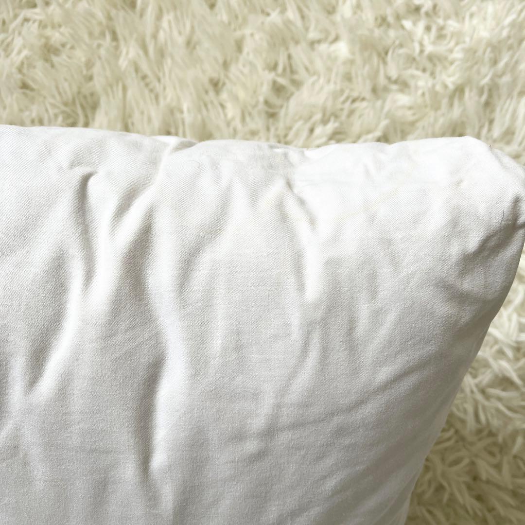 マックスマーラ　クッション　M字ロゴ　刺繍　モノグラム　ブラウン　茶色　キャメル