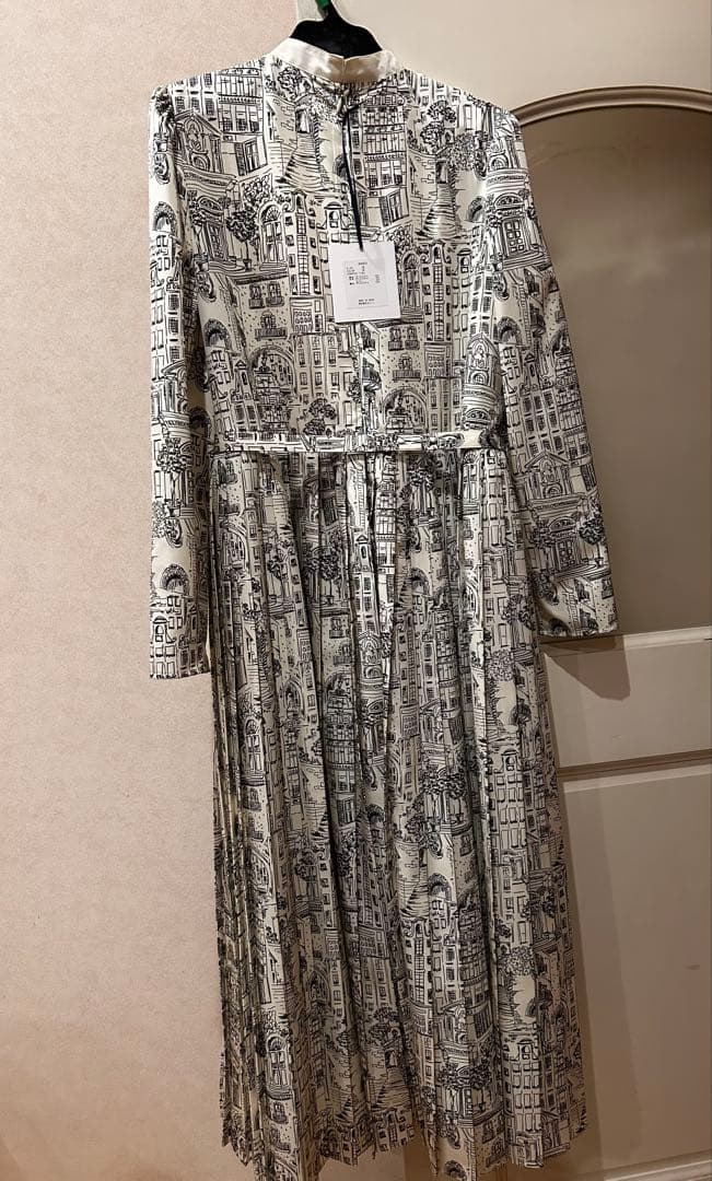 ブラックフライデー期間限定値下げ　セブンテン タウンプリントワンピース