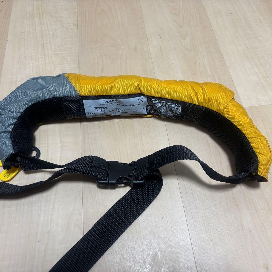 ダイワ DF-2709 インフレータブルライフジャケット マスタード