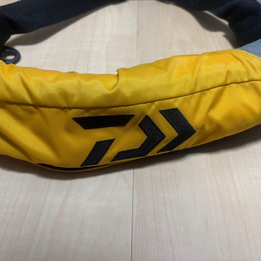 ダイワ DF-2709 インフレータブルライフジャケット マスタード