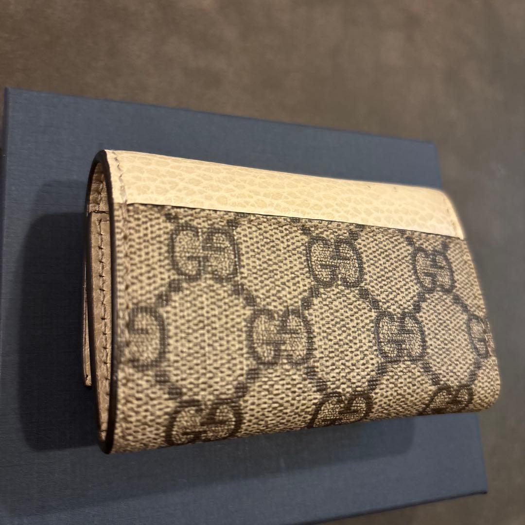 【美品】GUCCI グッチ キーケース GG マーモント ホワイト