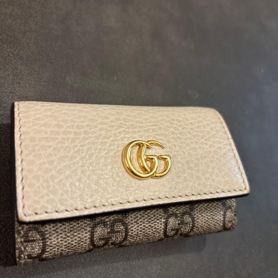 【美品】GUCCI グッチ キーケース GG マーモント ホワイト