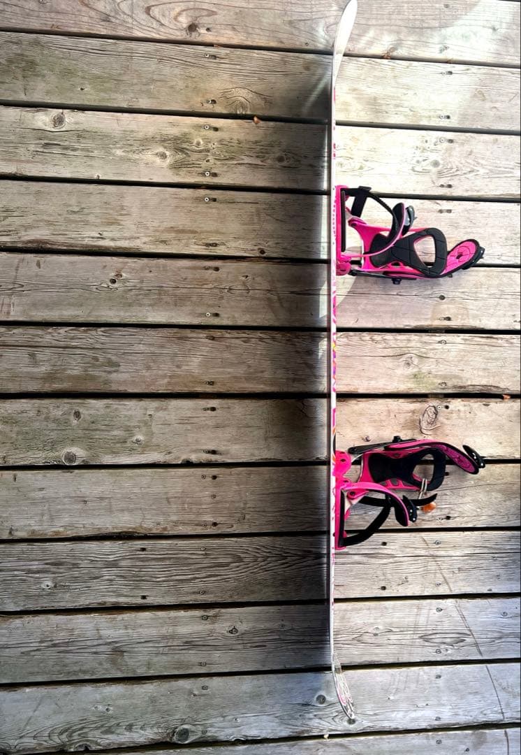 AIRWALK かわいいハート柄レディース スノーボード140㎝ビンディング付き